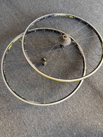 Mavic cosmos wheel set 1