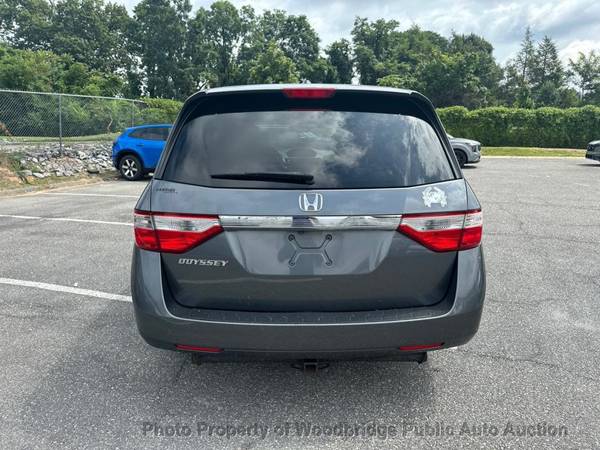 2012 Honda Odyssey 5dr EX-L Gris - $6,950 (Subasta de autos pública de Woodbridge)63440013366401122