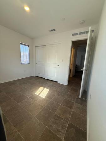 Room for rent in Riverside 1