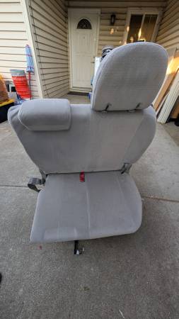 2016 Toyota Sienna 3rd row Seats 1