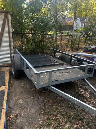 8’x6’ trailer w/lights 1