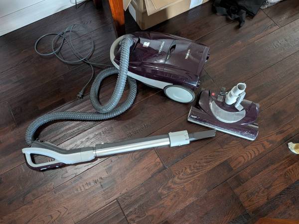 Kenmore Progressive Truehepa vacuum 1
