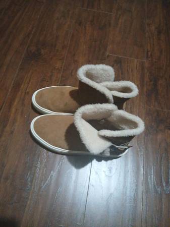 UGG Chestnut Suede Buckle Sneaker Boots - Size 8.5 🌟 1