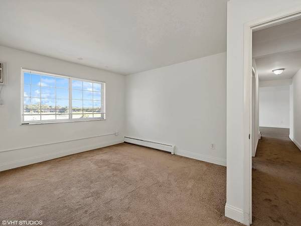 $1,444 / 2br - 1040ft2 - Modern conveniences & entertainment, all within your reach (Close to AMC Movie Theatre!)63974613729411122