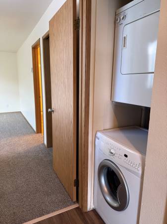 $2,200 / 2br - 800ft2 - Top Floor, Washer/Dryer, Dishwasher, Parking! (Queen Anne Hill)63885127193857123