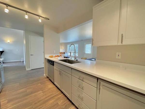 $3,146 / 3br - 1670ft2 - Emergency Maintenance, 1537 Average Sq. Ft. (Puyallup/Sumner)63850638109315121