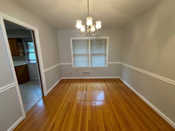 $1,999 / 3br - 2100ft2 - 4305 DARBROOK RD (ST. MATHEWS)64008827687937124