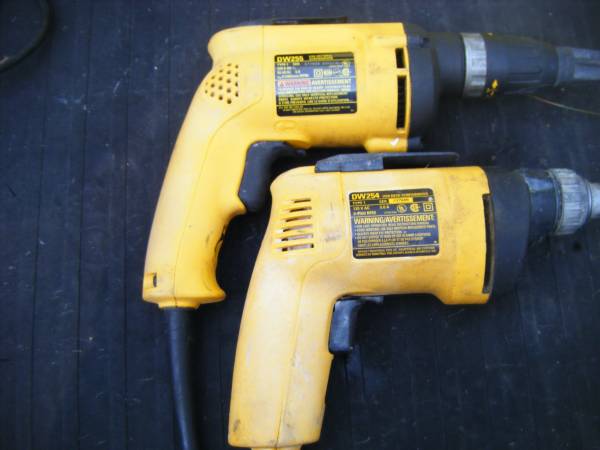 Dewalt Drywall VSR Screw Guns 1