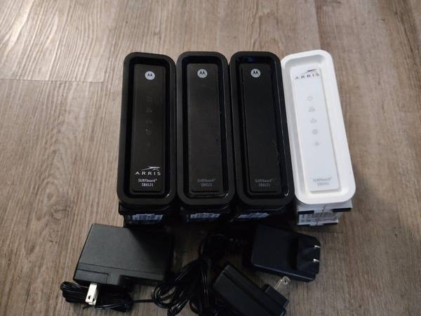 Motorola Arris Surfboard Modems (Model: SB6121, SB6141) For Sale - $10 (Los Angeles)63471470920193122