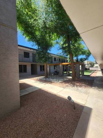 2 bedroom Available.  One month FREE RENT 1