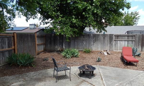 $1,000 / 4br - 200ft2 - BIG  room in house for responsible, quiet individual (Davis)64043834847361124