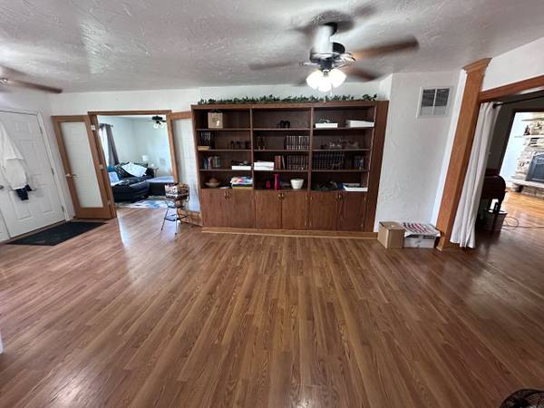$460,000 / 4br - 4925ft2 - Residencial y Comercial Todo en Uno! (Marion)63845964067203122