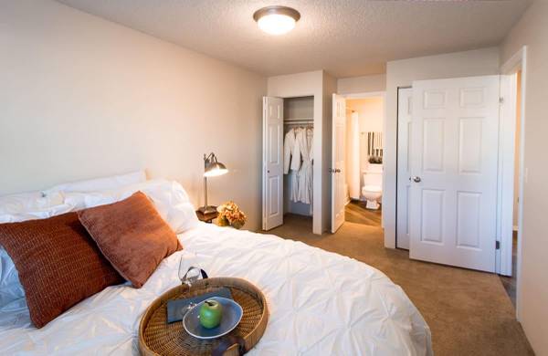 $1,607 / 1br - 681ft2 - New Wood Style Flooring, Major Upgrades, Spacious, Open Floor Plans (Puyallup)63934290407939123