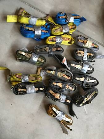MOUNTAIN  TRAILER STRAPS 1