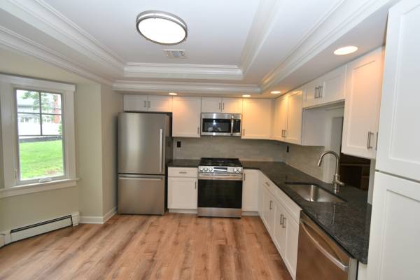 $3,800 / 3br - Beautful Ranch Style Home In a Tranquil Setting For Rent.  $3800 (Keyport)63676380852481121