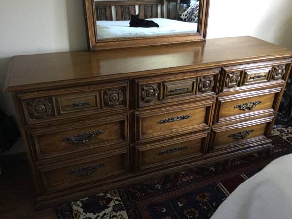 Solid oak bedroom suite 1