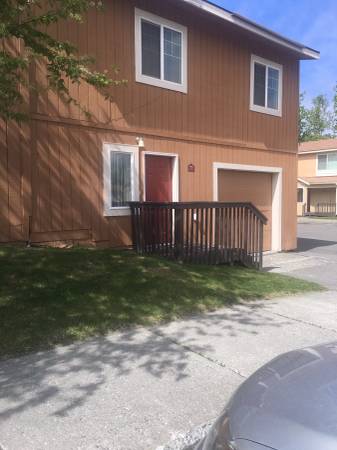 $2,150 / 3br - 1021ft2 - Beautiful luxurious urban living awaits you! 3 bed / 1 bath (Anchorage - Close to JBER)64004785383811121