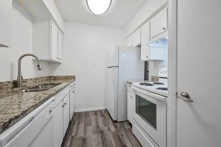 $1,000 / 1br - 760ft2 - Air Conditioning, Patios / Balconies, Spacious Floor Plans (7526 Hunnicut Rd, Dallas, TX)63796350584321124