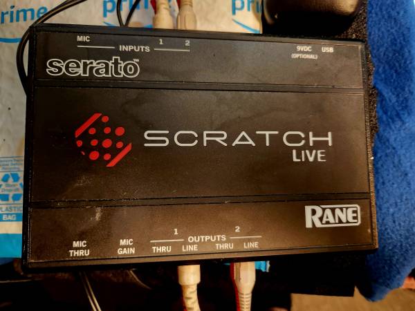 SERATO SCRATCH LIVE INTERFACE*ORIGINAL*LIKE NEW*BAYSIDE QUEENS 1