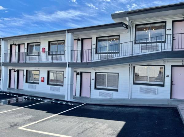 🍎 Clean, Comfortable & Convenient Studio 1