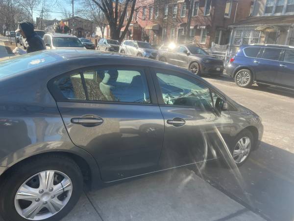 Cars & trucks 2013 Honda Civic - $6,200 (Queens)63614334304641124