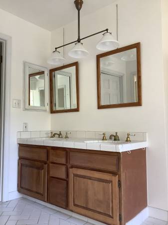 FLASH SALE!!! 60” Vanity, light, mirrors, medicine cabinet $10 1