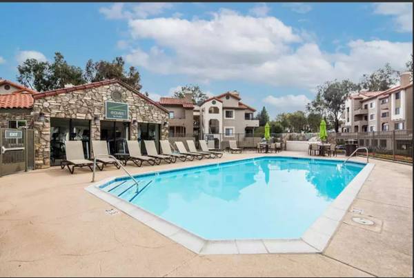 $2,675 / 2br - 866ft2 - ~Move into your SPACIOUS 2-bedroom HOME-Located in Poway Unified~ (Rancho Penasquitos poway San Diego)64037388180481123