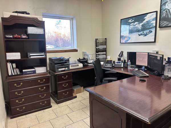 Office desk & cabinet 1