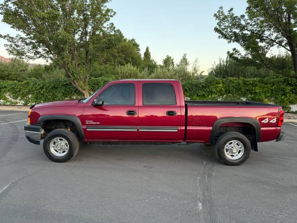 2005 Chevy 2500 6.6L 4x4 - $21,900 (Nephi)63621874135811121