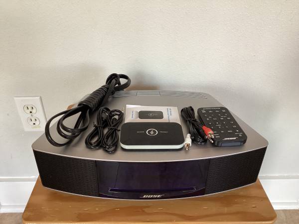 Bose Wave Music System IV With New Bluetooth adapter/remote