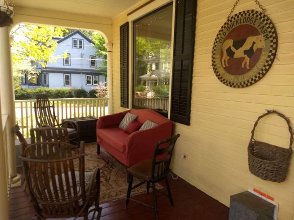 $725 / 1br - Cozy furnished BR in lovely downtown home, avail. Oct-May (Northampton)64017044979073124