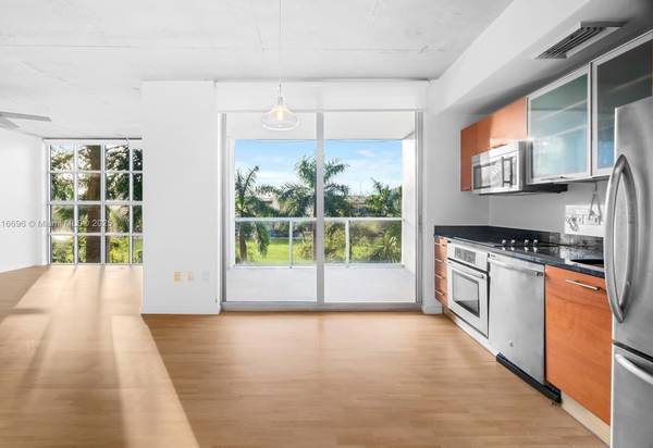 $2,500 / 492ft2 - Estudio, lavadora/secadora dentro de la unidad, 1 espacio de estacionamiento (Midtown)63825138539011120