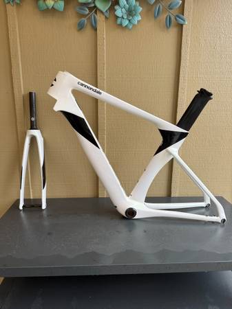 2023 Cannondale SystemSix Hi Mod Disc Frameset 1