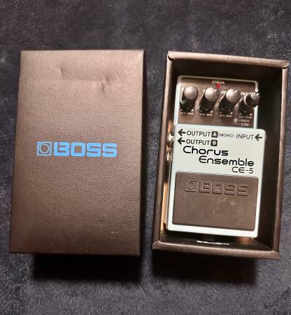Boss Chorus Ensemble CE-5 1