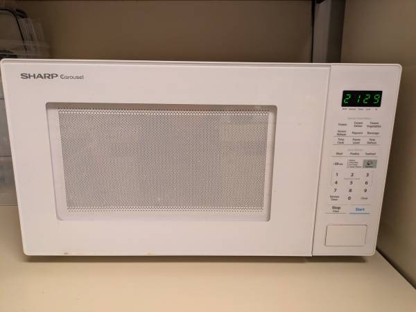 Sharp Carousel 1.4 Cu. Ft. Microwave - Like New 1