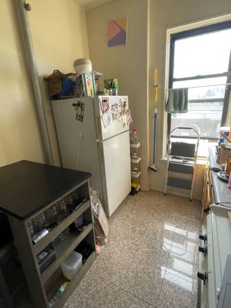 $1,850 / 1br - BEAUTIFUL 1BED ROOM WITH HEAT INC, WASHER/DRYER IS IN B/D. (ASTORIA)63949685170818120