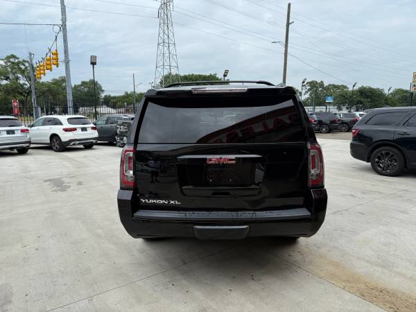 2016 GMC YUKON XL SLT 4X4 FINANCE AVAILABLE - $16,995 (Detroit)63488230733057122