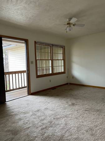 $1,400 / 2br - 850ft2 - Quiet, comfortable, clean and safe complex in North Asheville (Elk Mountain and Lake Shore Drive)64029209010689121
