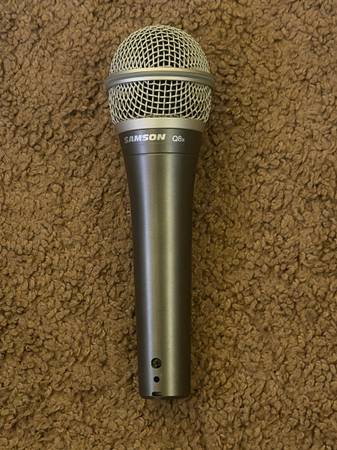 Samson Q8X Dynamic Microphone 1