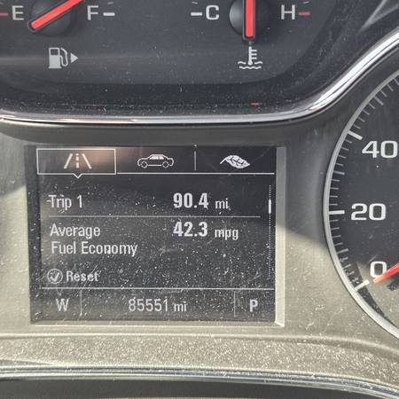 2019 Chev Cruze coche económico por dueño - $10,800 (San Diego)63618407742467122