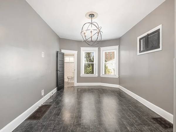 $800 / 3br - 1639ft2 - **Charming, Updated 3Bedroom 2Bathroom Home Hyde Park** (Cincinnati)63980099140738122
