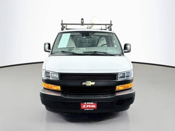 2019 Chevrolet Express - Photo 8