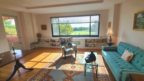 $239,000 / 1br - 715ft2 - 1bed/1bath Rosslyn coop apt. Garage pkg, balcony, pool, gym (River Place)64040024707329124