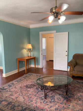 $750 / 3br - 1500ft2 - Seeking roommate for 3 bedroom upper, laundry & parking (Gentilly)63988198493826121