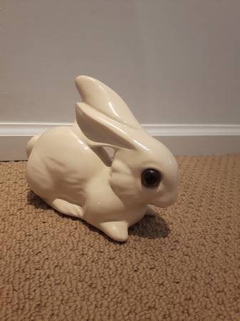 Canadiana Pottery Rabbit No. 314 1