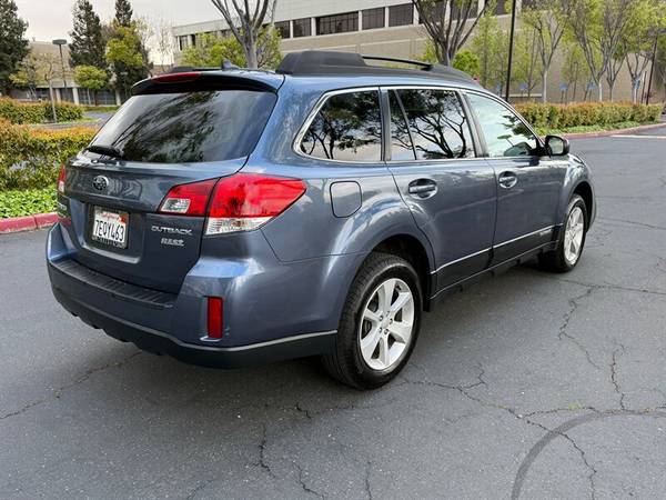 2014 Subaru Outback 2.5i Premium - $9,35063622745922561124