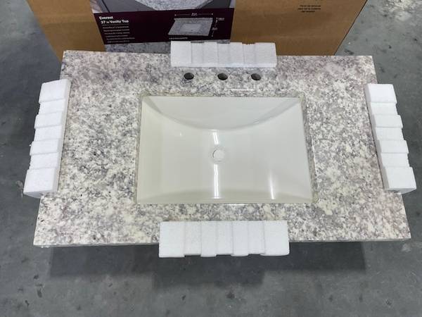37 in. W x 22 in. D Cultured Marble Single Sink Vanity Top Everest 1