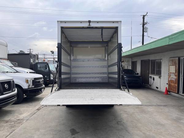 2018 Chevrolet E3500 10 FT - Photo 9