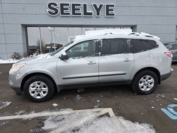2012 Chevy Traverse LS only 121k miles! 1