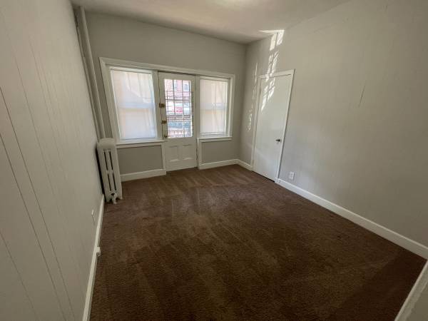 =NO FEE = Spacious 1 Bed split with BALCONY in Allston/Brighton 1